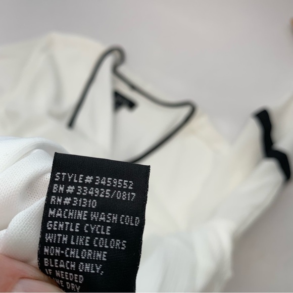 Alyx White Top Woman 1X Gauzy  Flare Slit Sleeve Lined Flowy Boho Classic - Picture 8 of 10